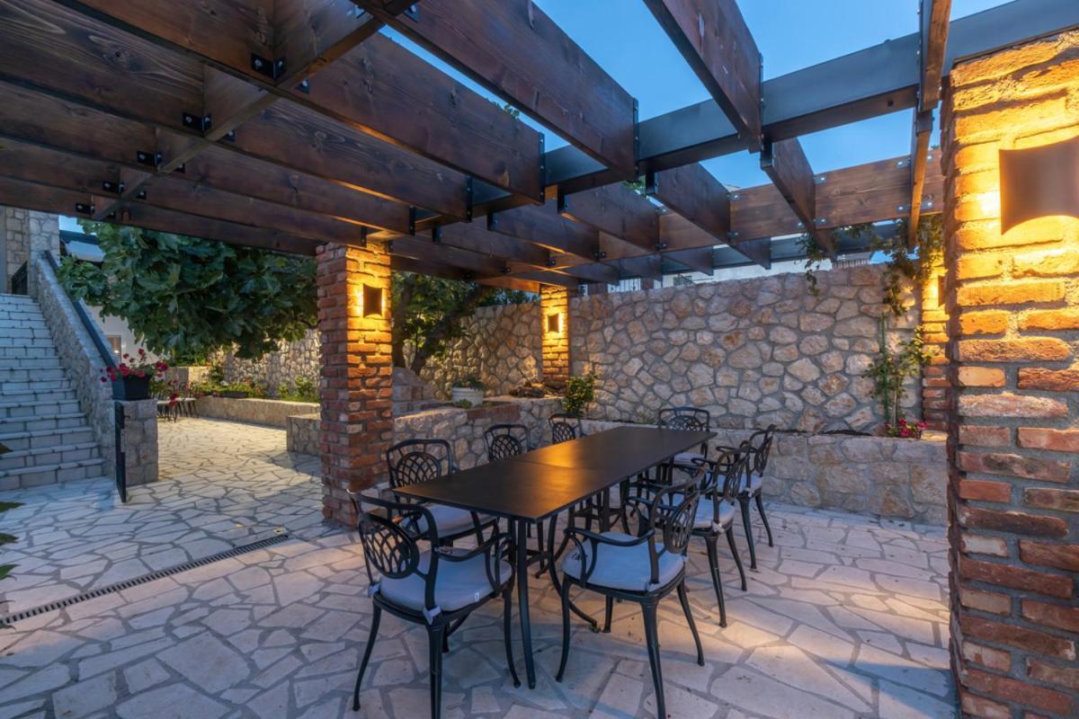 Cvrk Family House Нови-Винодолски Экстерьер фото