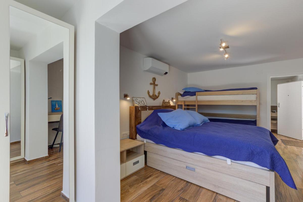 Cvrk Family House Нови-Винодолски Экстерьер фото